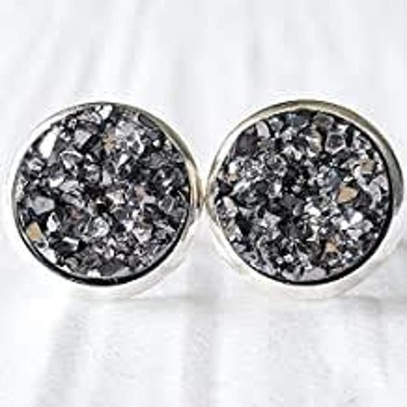 3/$20 Solid GREEN Earrings Silver Studs Tiny Round Earrings Circle Kids Girls - Picture 9 of 10